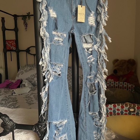 Flare distressed jeans - Picture 3 of 4